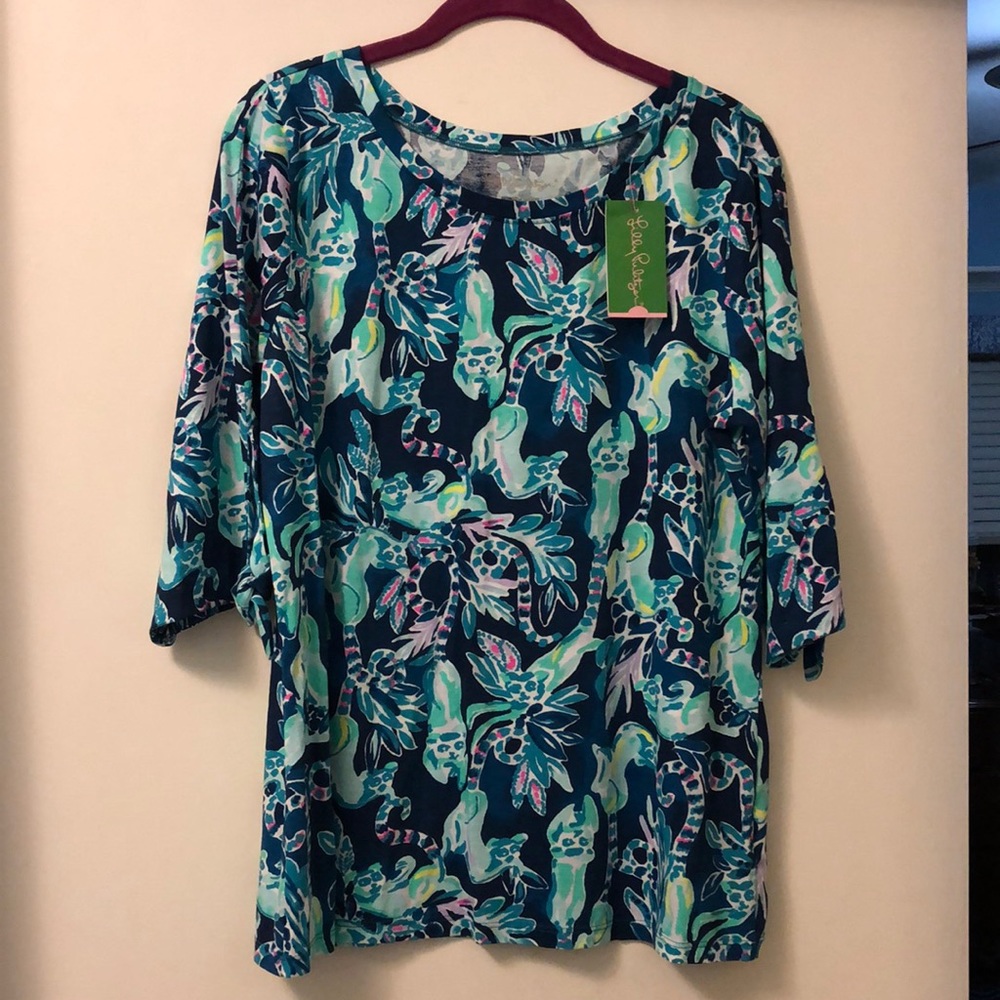 Lilly Pulitzer NWT size large top “in the details print”